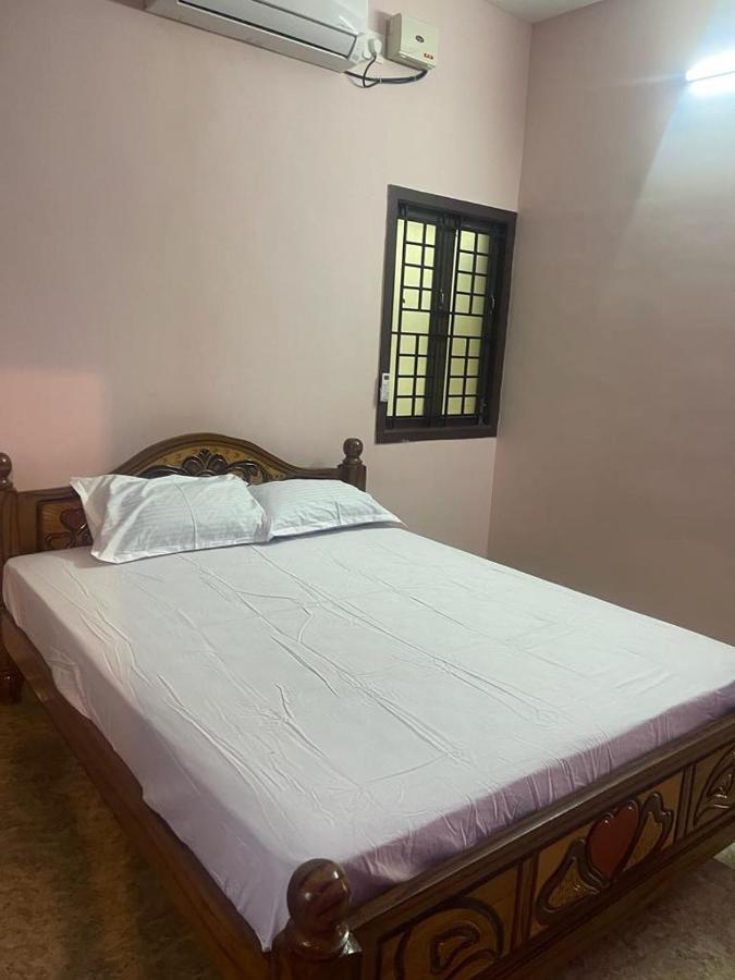 White Home Service Apartment 2Bhk Madurai Eksteriør bilde